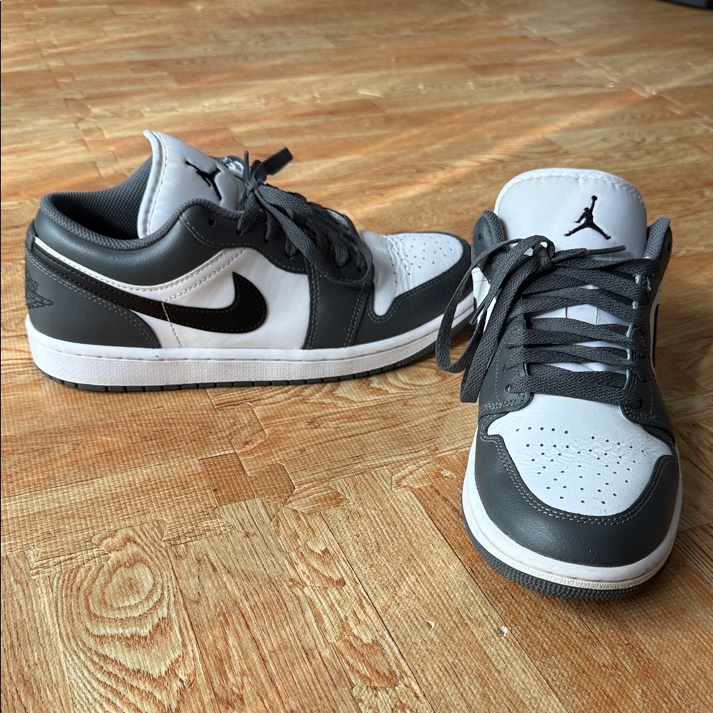 Men's Nike Jordan Air 1 Low Black Grey and White Sneakers Size 8.5